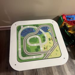Car/train table and chalkboard 