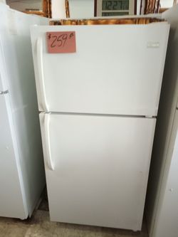 Frigidaire Refrigerator White excellent . Warranty , Delivery available 2203 Fowler st. Ft. Myers 33901