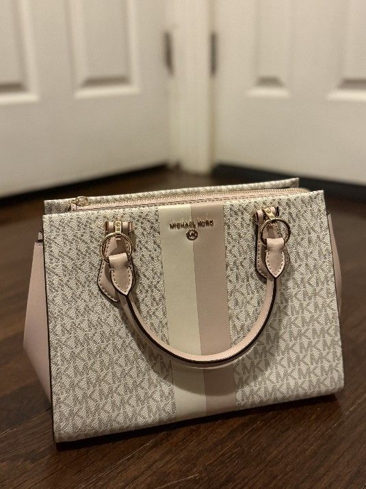 Michael Kors Crossbody Bag