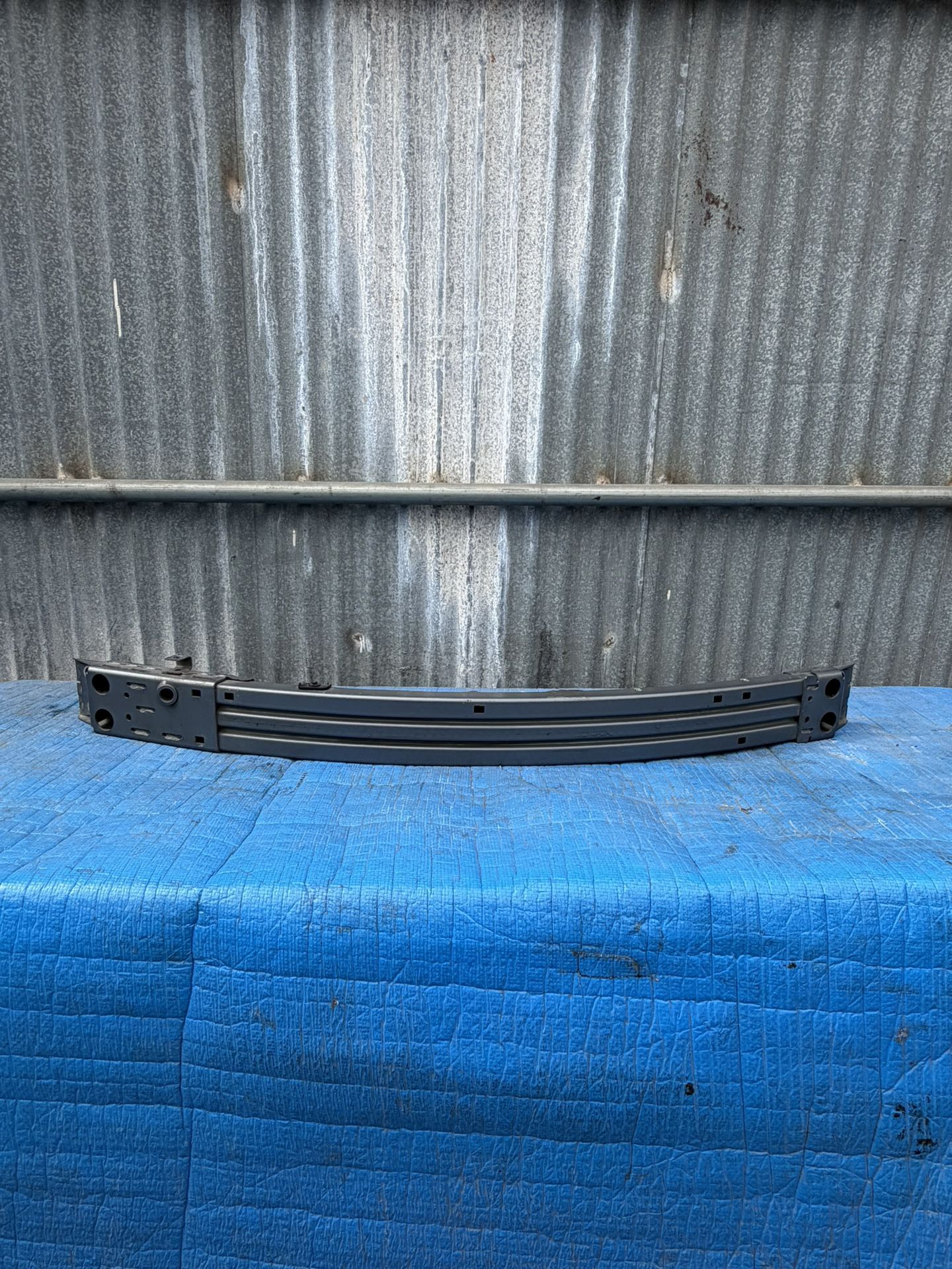 2021 2022 2023 2024 Chevy Chevrolet Trailblazer / 2020 - 2022 Buick Encore GX Front Bumper Reinforcement Impact Bar OEM