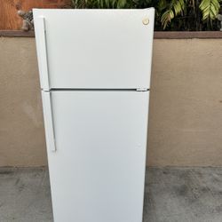 GE Fridge White 16cu Ft 28x29x64🛑👍3 MONTHS WARRANTY 