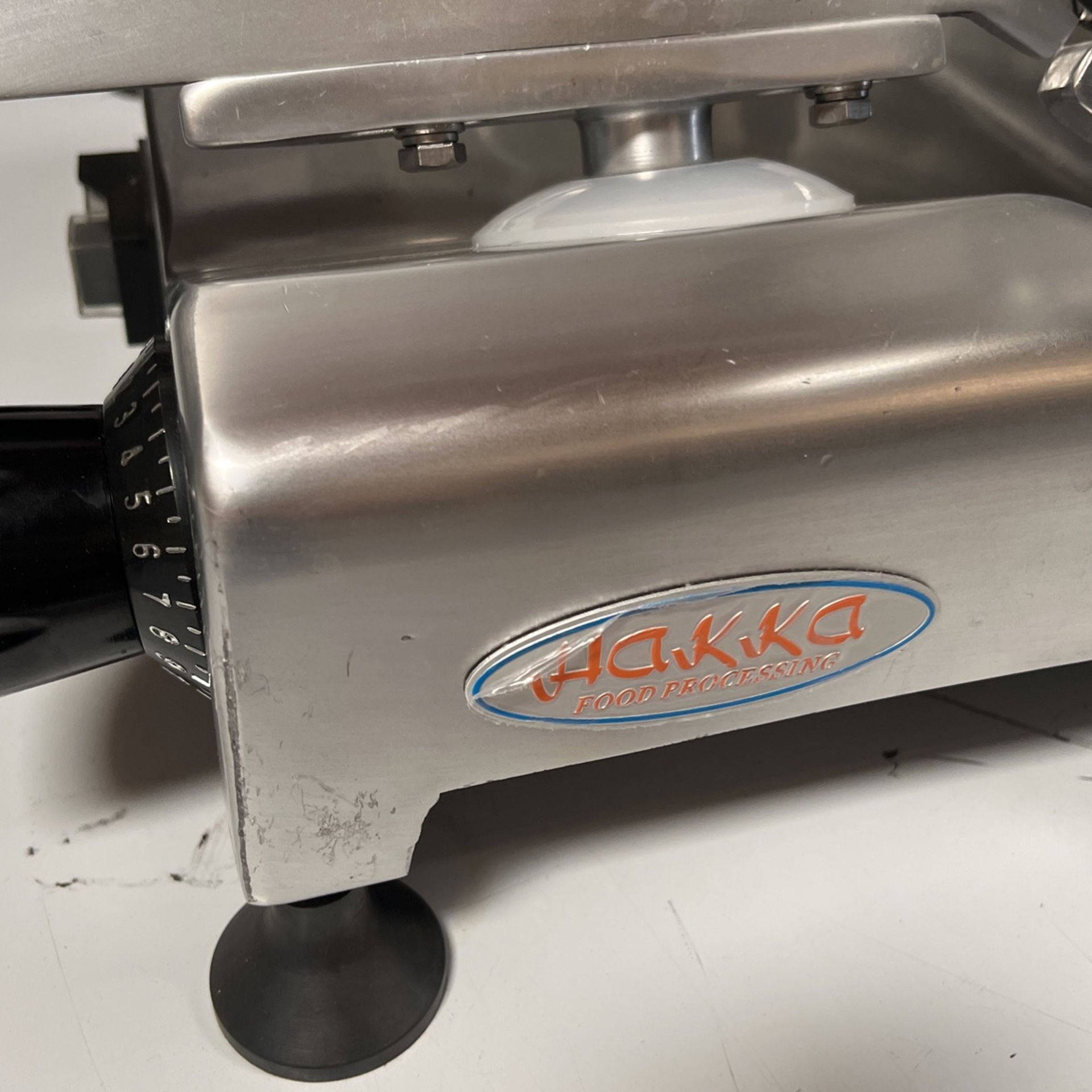 Refurbished Hakka 9” Commercial Meat Slicer RHBS 220JS