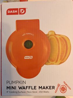dash pumpkin mini waffle maker
