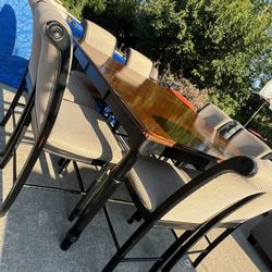 Dining Table And 8 Chairs 