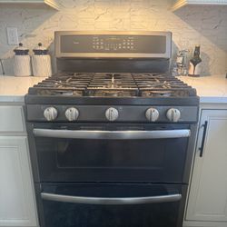 GE Profile Double Oven Gas Range (30”, 6.8 cu ft) – Fully Working, Great Condition