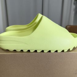Adidas Yeezy Slide Glow Green 11M NEW