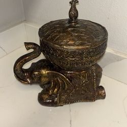 Lindo Elefates Gra $18