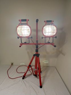 Commercial Electric Dual Head Halogen Work Light with Tripod – Tested & Working