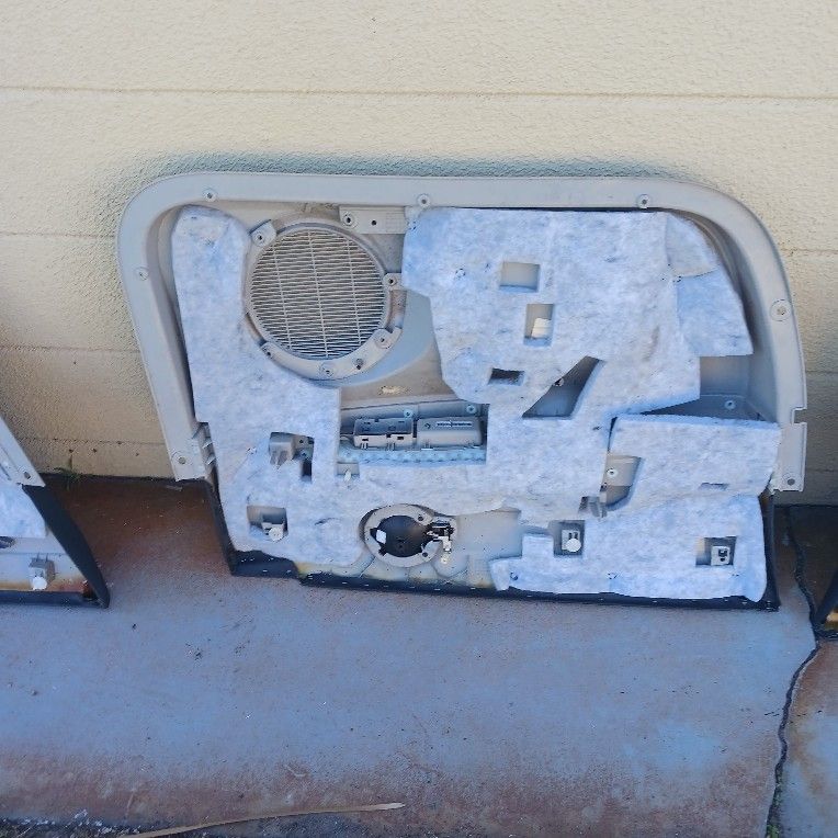 2006 DODGE Charger Interior Door Panels Set Of 4 Please Read Description In It's Entirety