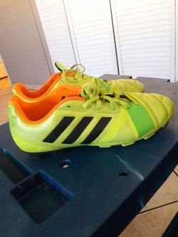Soccer cleats