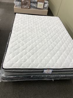 QUEEN MATTRESS & BOX SPRING