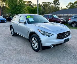 2017 INFINITI QX70