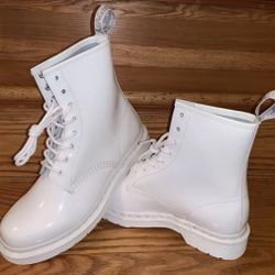 Dr Martens 1460 8 Hole Women’s Sz 8 New Without Box