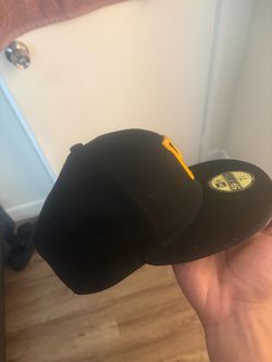 Black p hat
