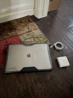 MacBook Pro 💻 16” Core 9 16GB Ram 1TB SSD 4GB GPU READ DESCRIPTION!!👀 PICK UP ONLY NO TRADE 👉FIRM ON PRICE👈ONLY CASH 💵💲295🤔