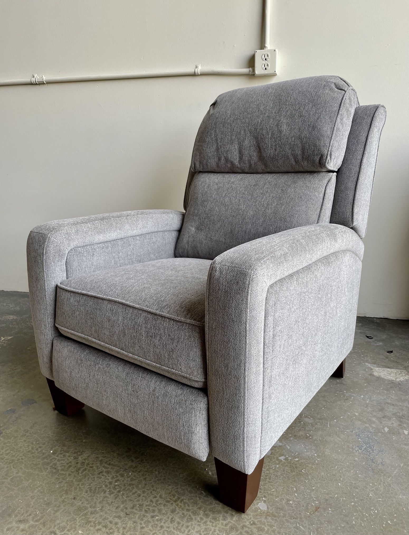 🏷WAREHOUSE CLEARANCE | COSTCO Wessen Fabric Pushback Recliner, Gray 💥 We Finance