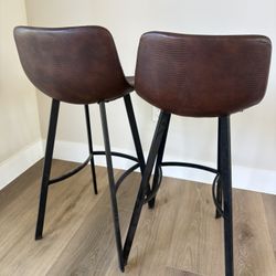 2 Bar Bar Stools Like new!!