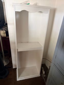 Book case with 3 shelves