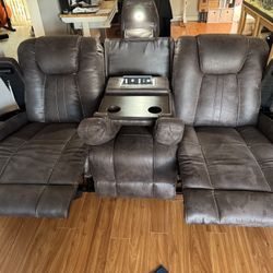 3-Seater Reclining Sofa with Power Console, Cup Holders & USB Charging