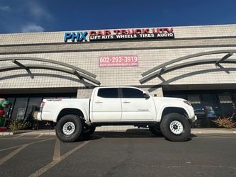 Friday. & Saturday Sale on 2” Leveling Kit with installation for 96-23 TOYOTA TACOMA ( We Finance)