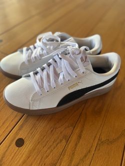 Puma Low-Top Sneakers (Size 7.5 Women) White Black Gum Sole