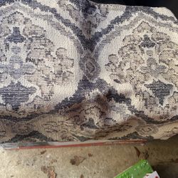 3 Cushion Covers With Zippers Size 23 X22 