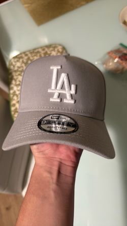 Grey la hat