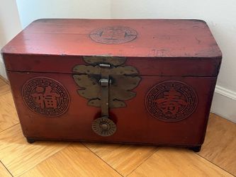 Antique Chinese chest