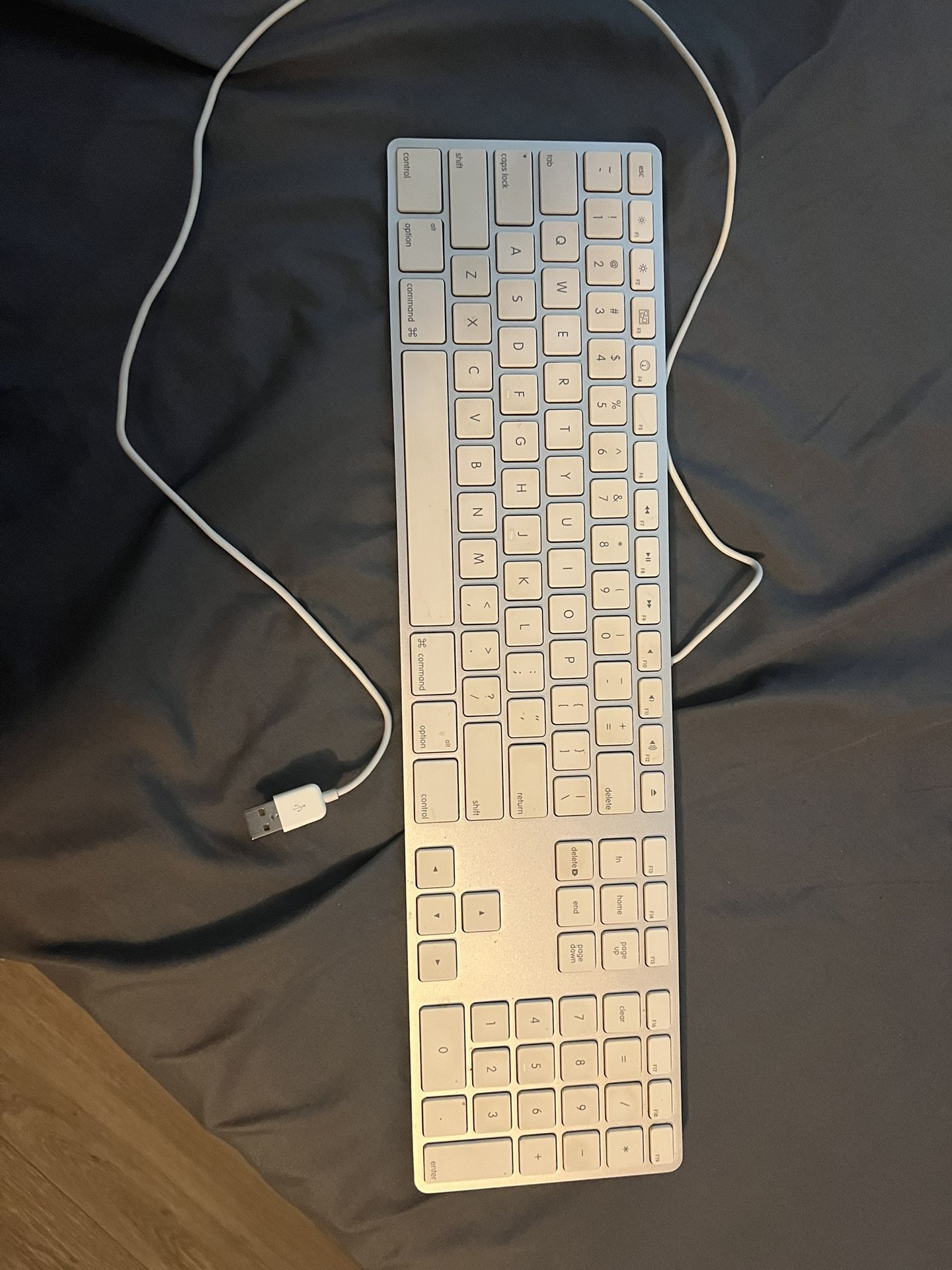 Apple Keyboard