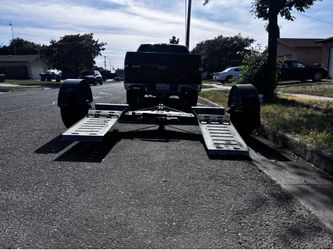 Tow dolly 2017 roadmaster  easy load  heavy duty 4,200 lbs needs a little bit of weld on ramp