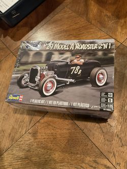 Revell Model Car Kit 29 Model A Roadster 1/25 Scale