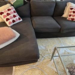 STYLISH MOVING SALE – MODERN FURNITURE, EXCELLENT CONDITION – MUST GO FAST