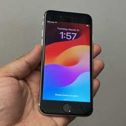 iPhone SE 3 5G 64GB Unlocked 