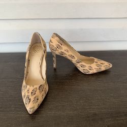 Vince Camuto heels size 7.5 for women