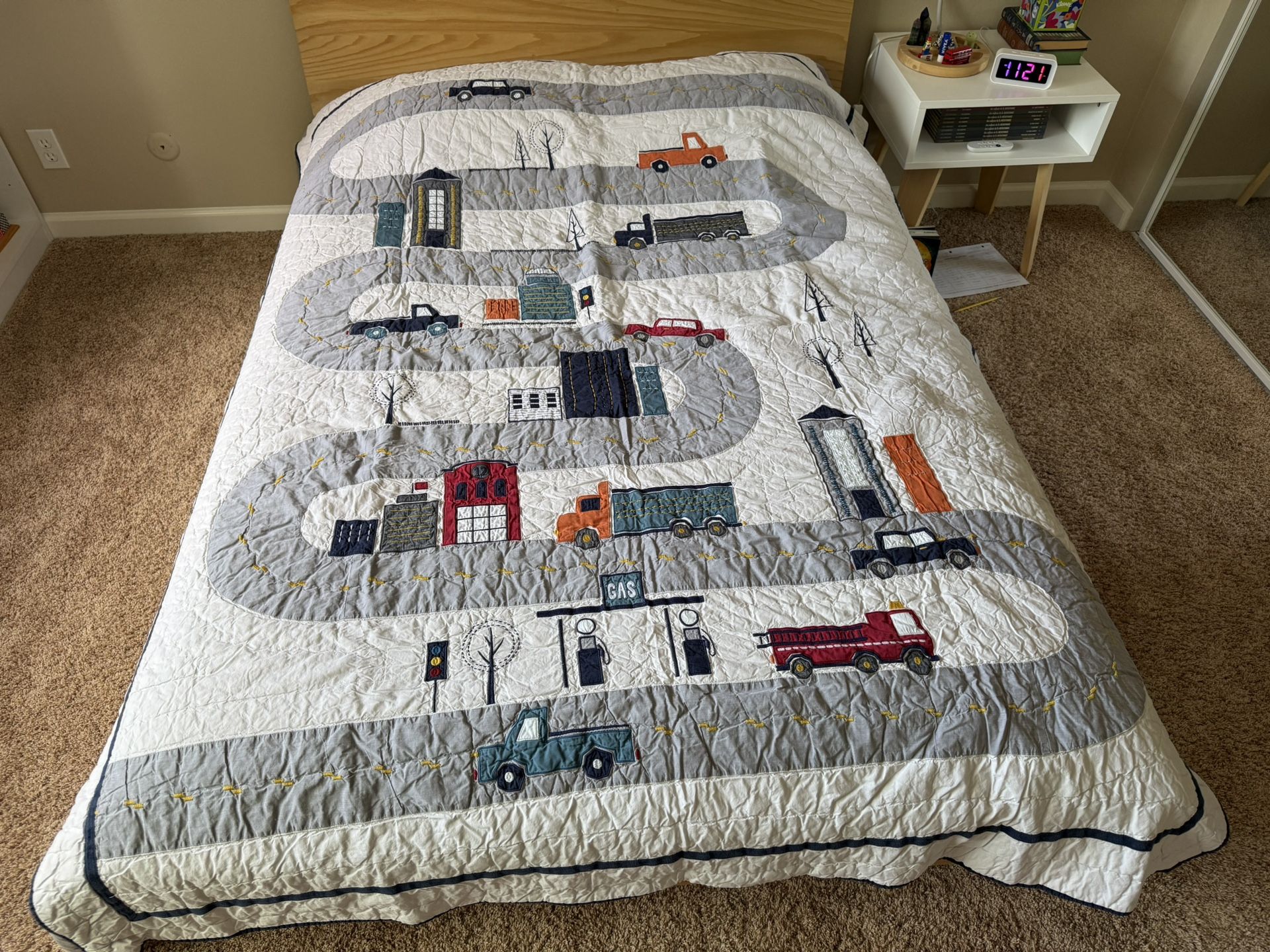 Kid’s Twin Quilt and Sham - Construction Vehicles
