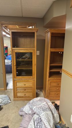 Shelves / bookshelves