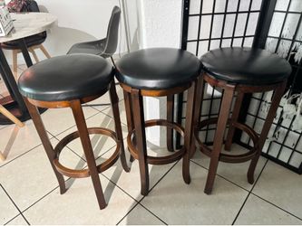3 Bar Stools
