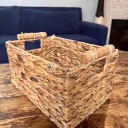 Decorative Wicker Storage Basket, very sturdy