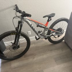 Canyon Neuron 6 Mountain Bike