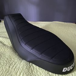 Ducati Seat