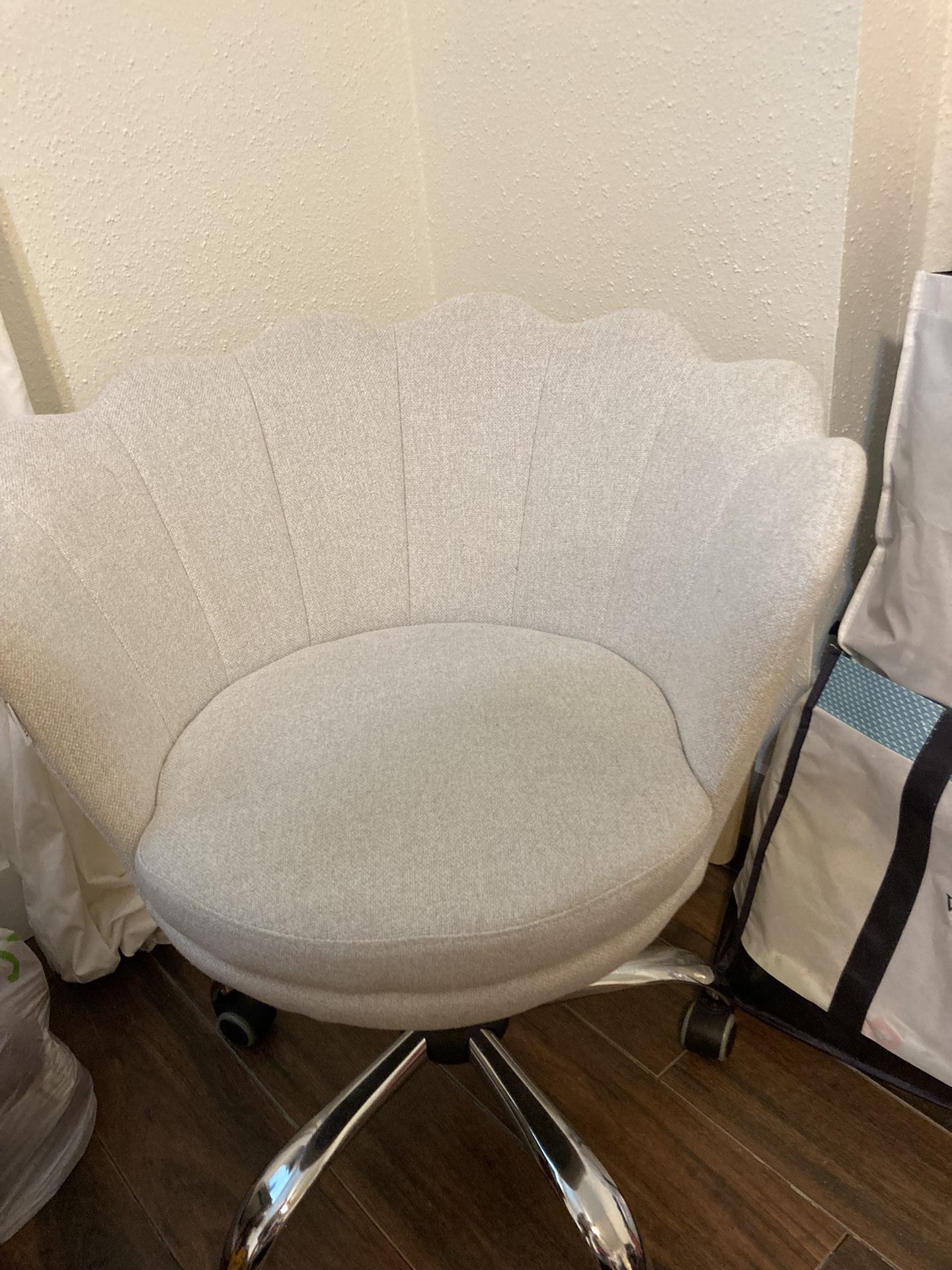 Like New Rolling Chairs Set Of 2 $70