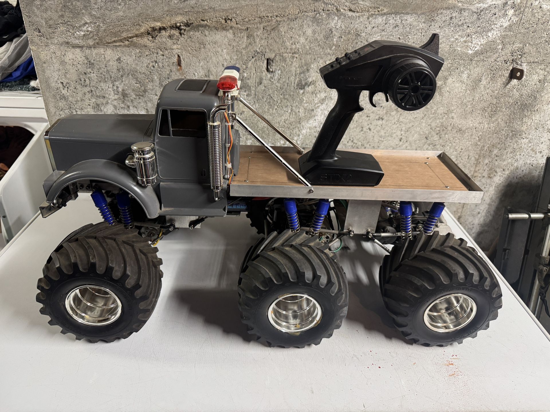 Rc Monster Truck / Crawler