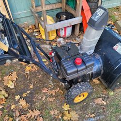 Yard machine 8 horsepower. Extreme auger  Heavy duty  26 in  . 6 forward and 2 reverse Gears. This unit runs great.
.
