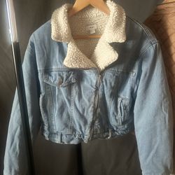 Winter Jackets Cute Women’s (MOVING NEED GONE ASAP) 