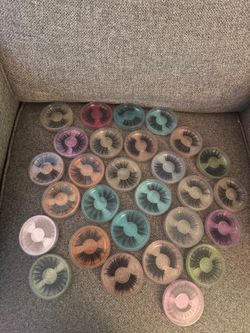 Human hair and reusable long Eyelashes in Round Cases