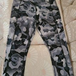 AVIA Brand Women's Leggings Size Medium 8-10 
