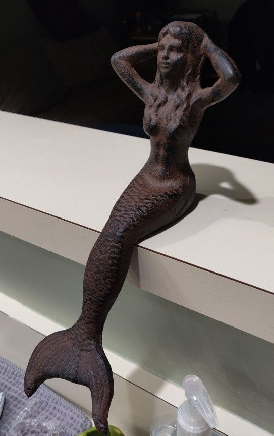 Cast Iron Sitting Mermaid