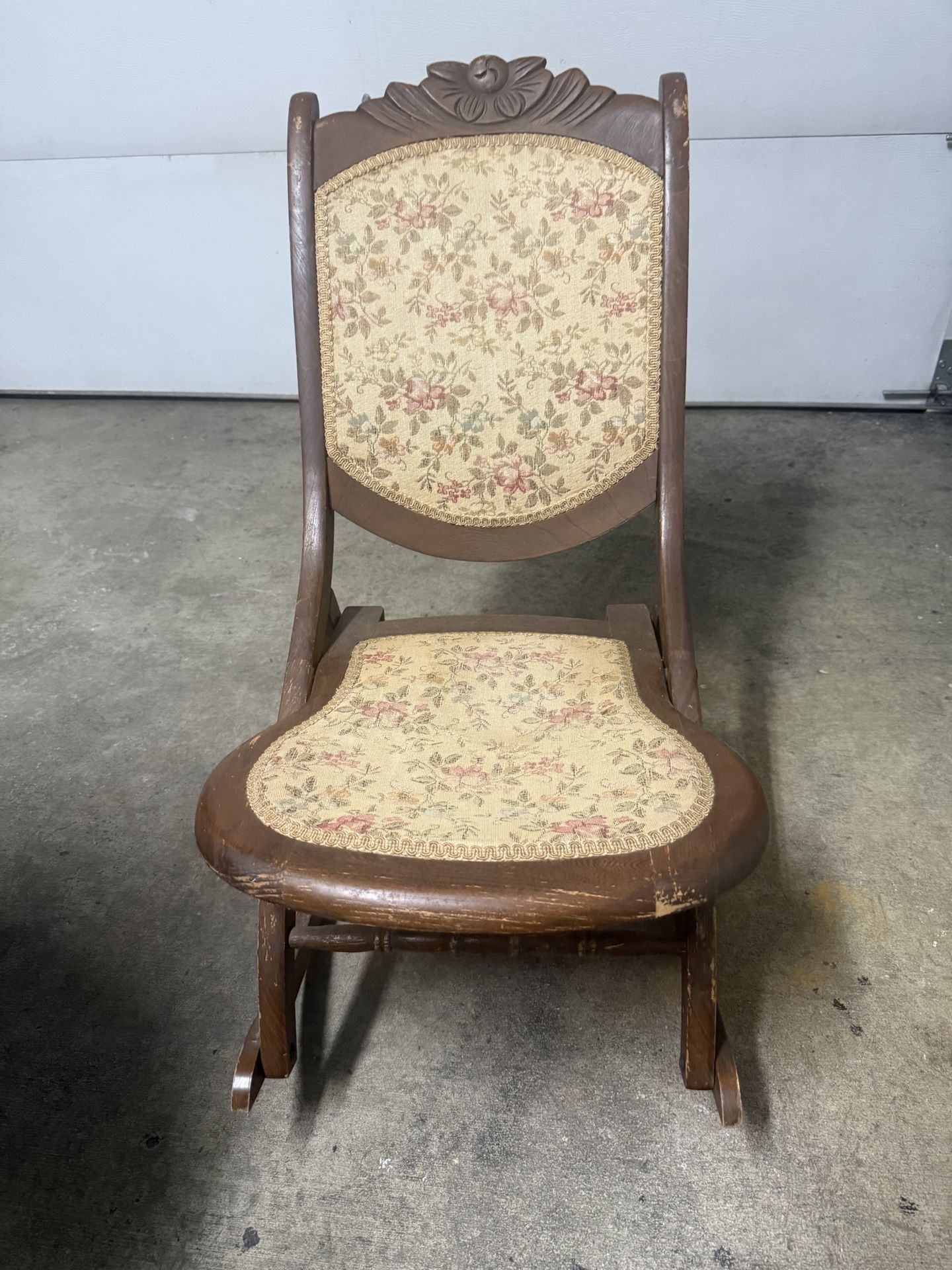 Vintage rocking chair