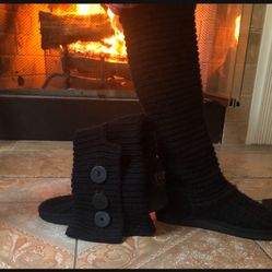 Black UGG knitted boots size 7 