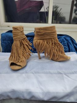 Cape Robbin Tan Suede Fringe Pointed Toe Stiletto Booties- Size 8